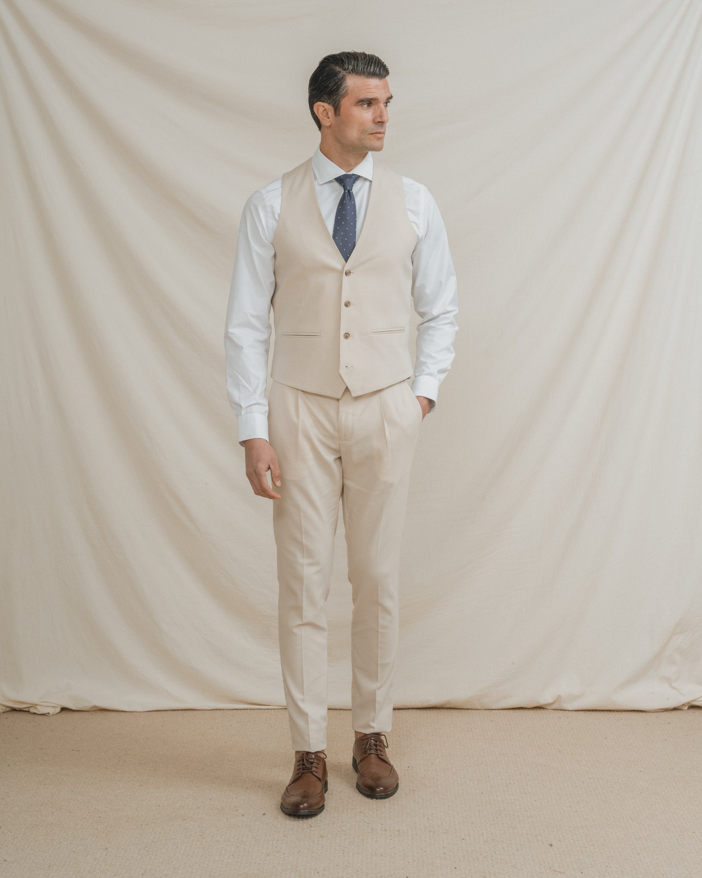 CHALECO TRAJE BEIGE