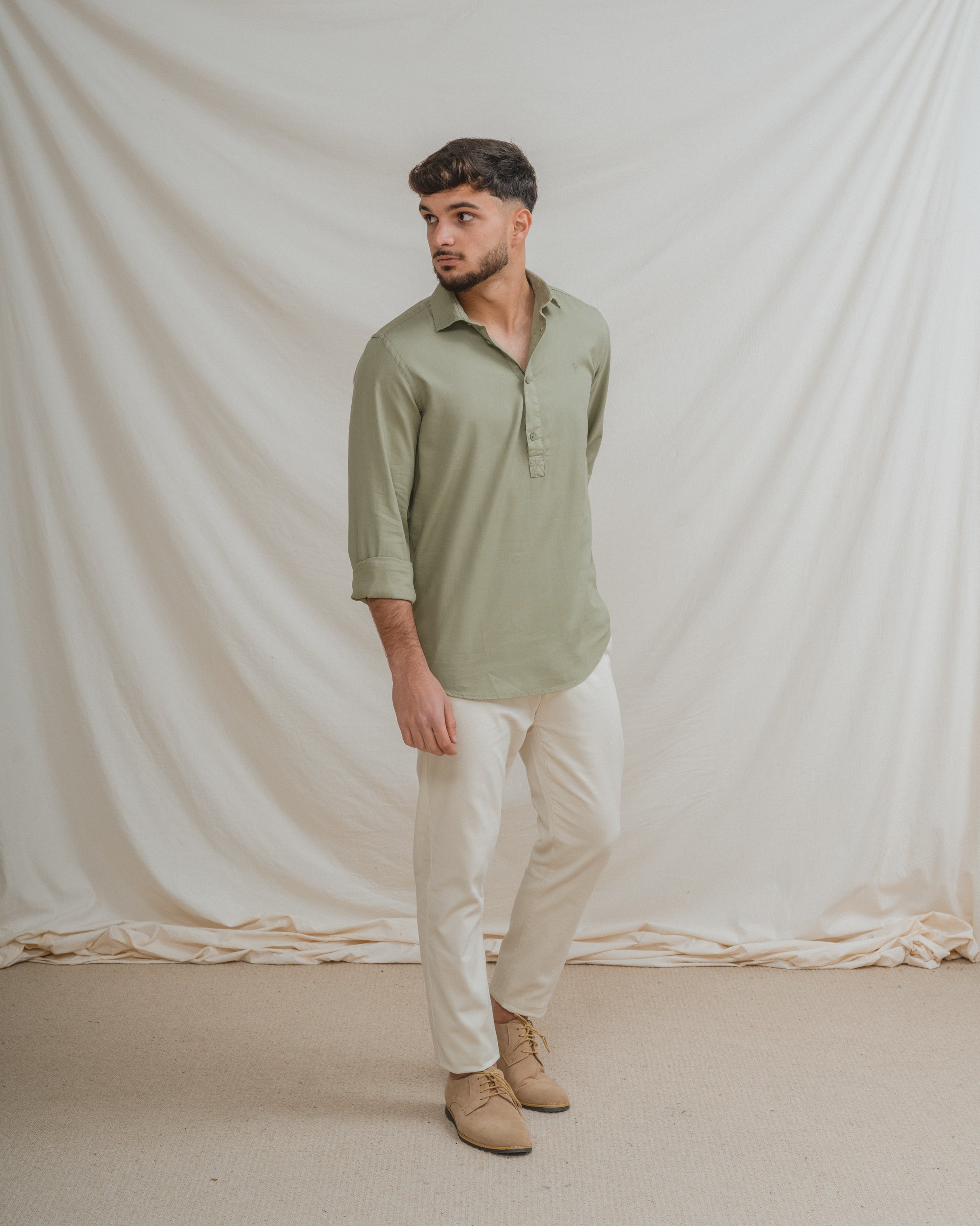 CHINO SLIM PIQUÉ