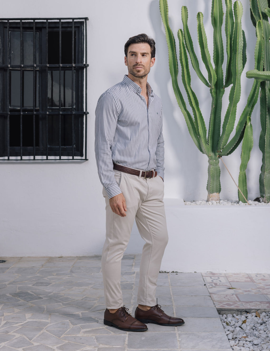 CHINO SKINNY GRIS
