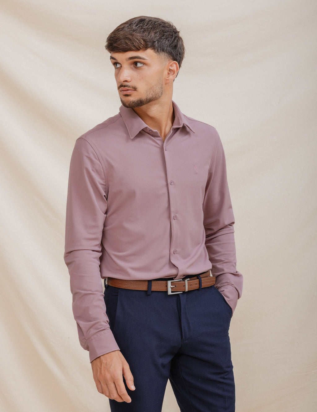 CAMISA ELÁSTICA ROSA CON VARILLA
