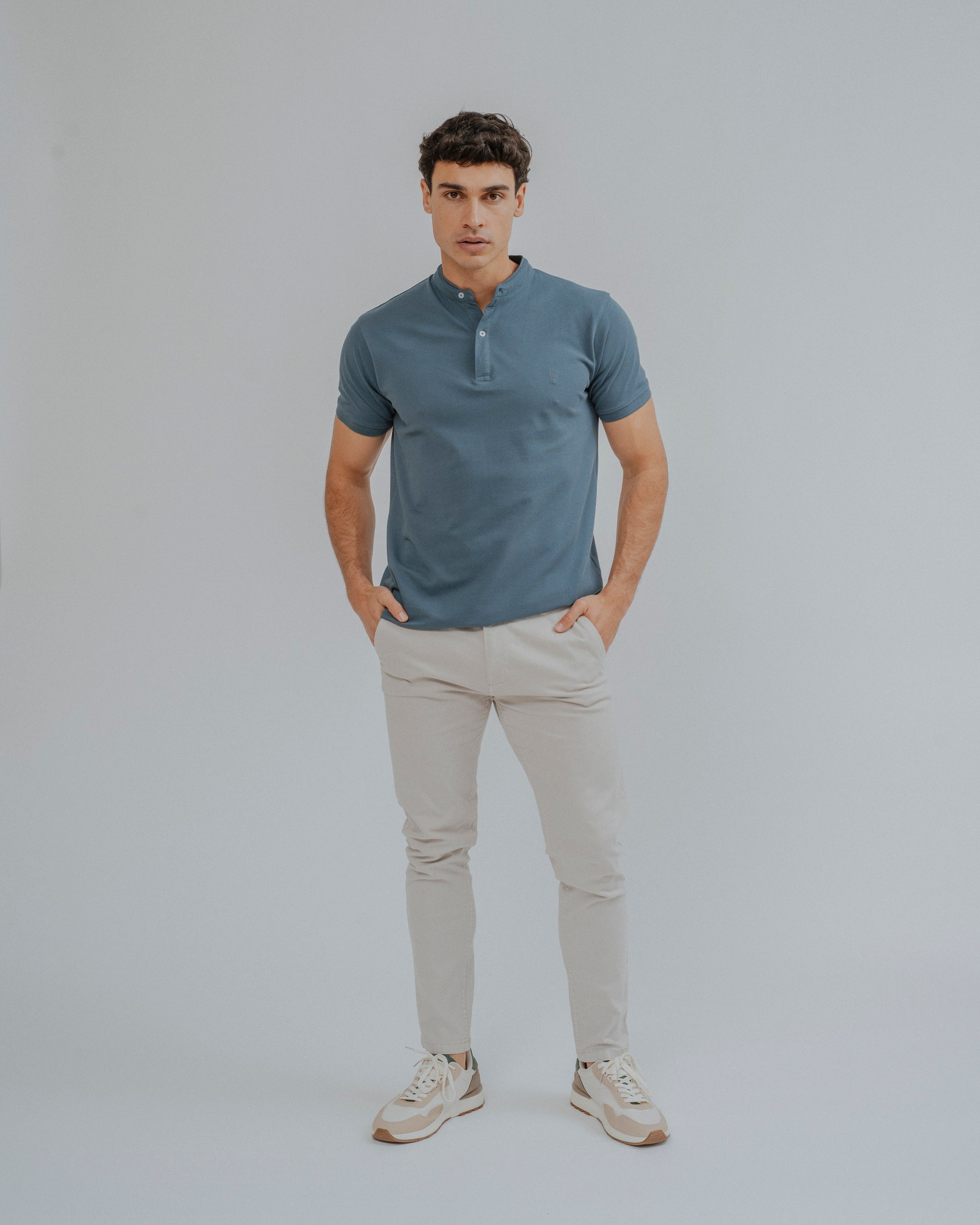 POLO BÁSICO CUELLO MAO VERDE