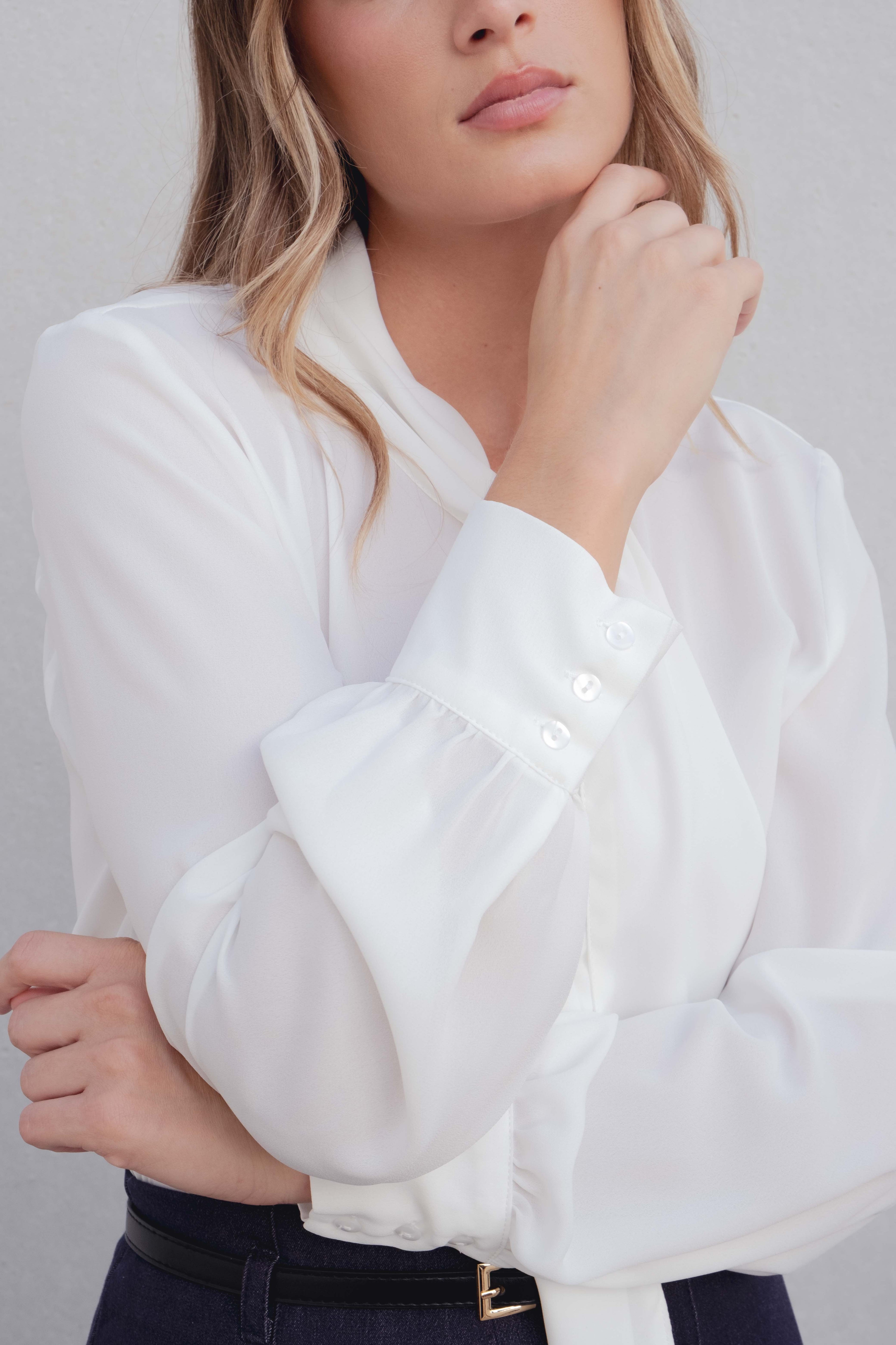 BLUSA LAZADA CUELLO