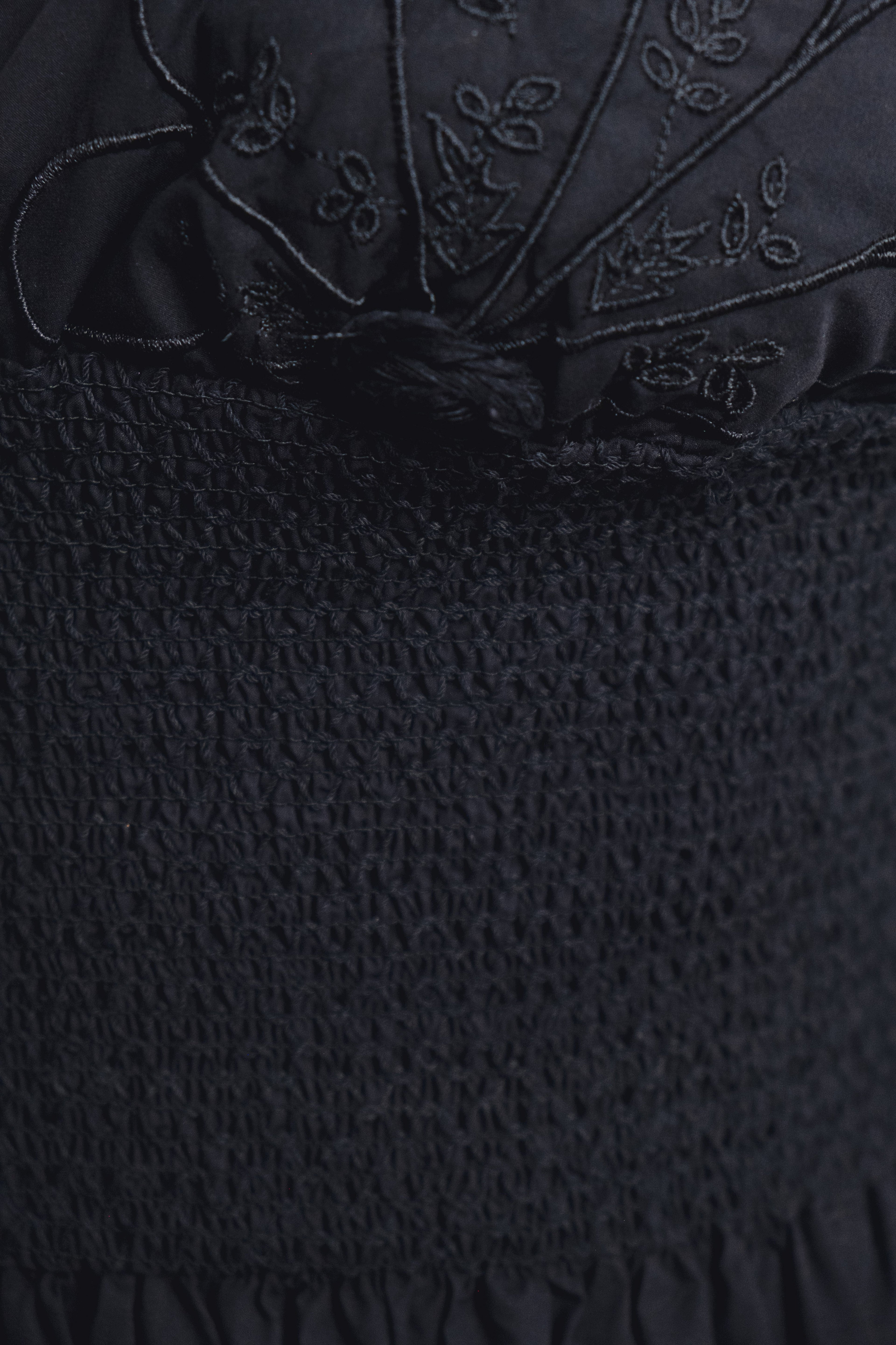 VESTIDO MIDI BORDADO